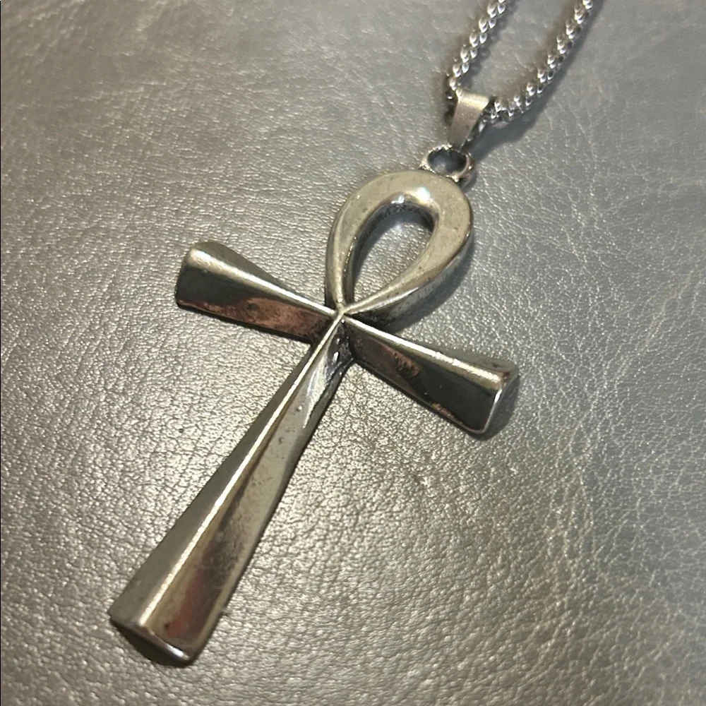 NWT Silver Plated Egyptian Ankh Cross Pendant Necklace Unisex Key of Life